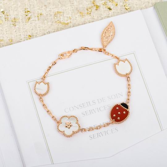 Van Cleef & Arpels bracelet 05lyh34